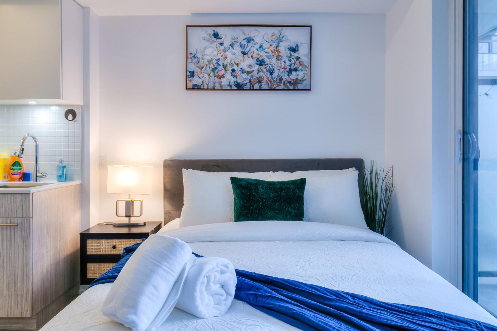 Panorama Suites Downtown Торонто Екстериор снимка