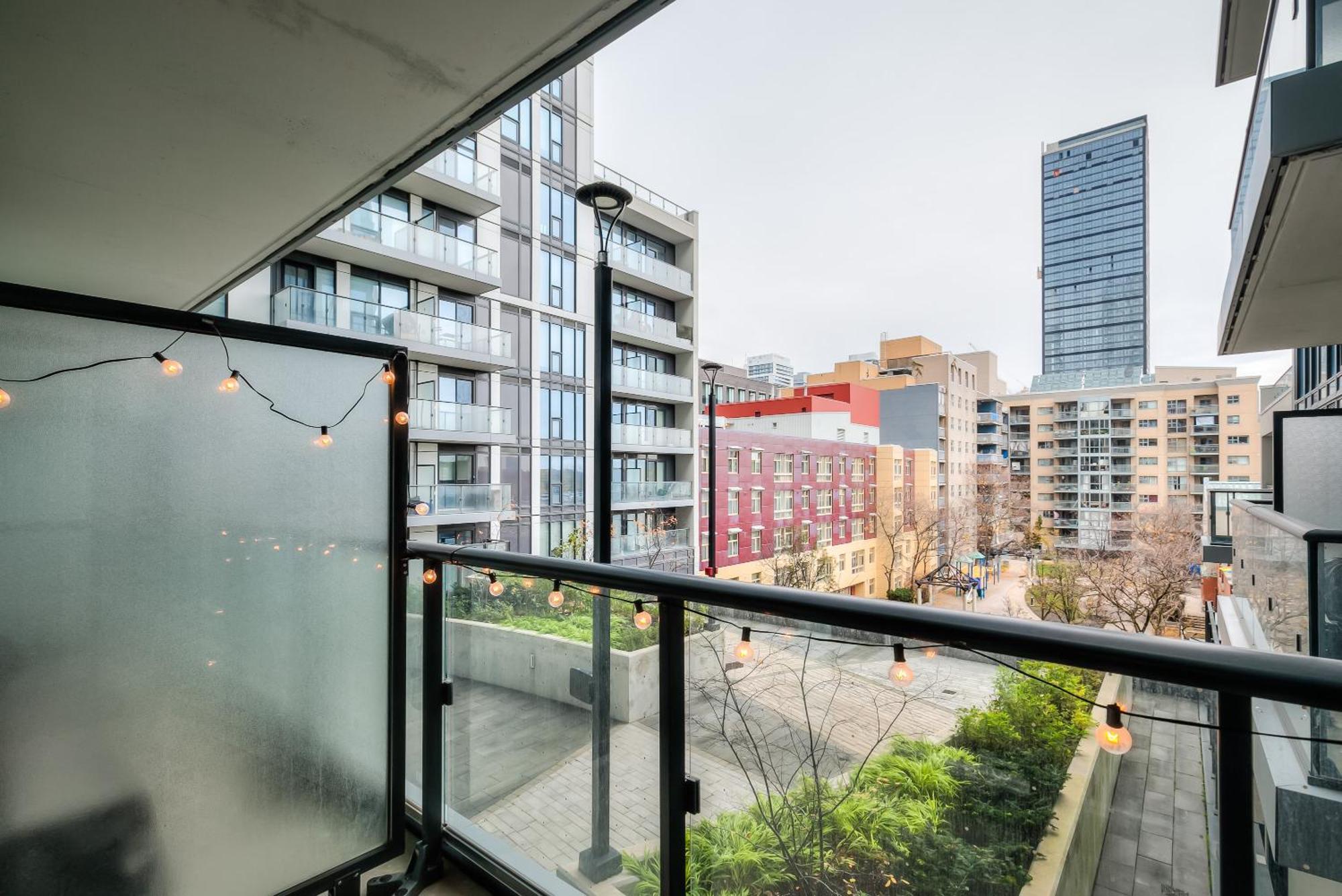 Panorama Suites Downtown Торонто Екстериор снимка